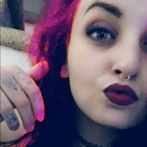 Meet your Posher, Brittney